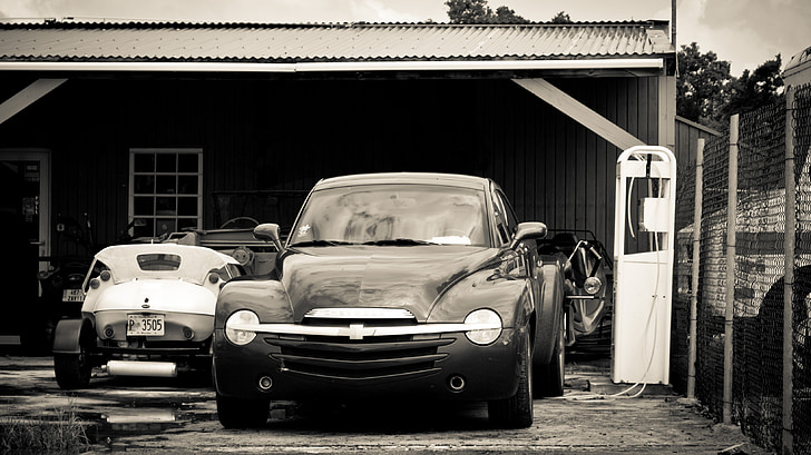 cars-vintage-garage-driveway-preview